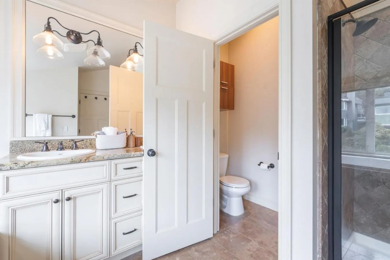 3Br 2Ba Kinnear Townhouse In Queen Anne, シアトル 米国